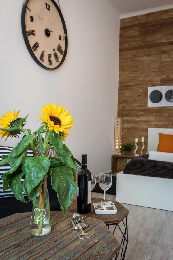 Cracow Best Location Apartment With Garden By Cozyplace Cracovia Exterior foto
