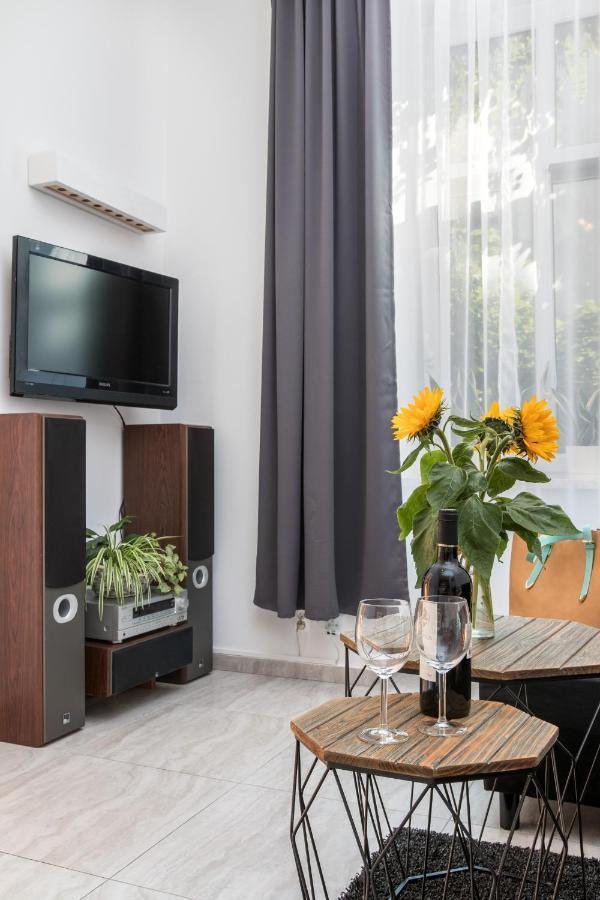 Cracow Best Location Apartment With Garden By Cozyplace Cracovia Exterior foto