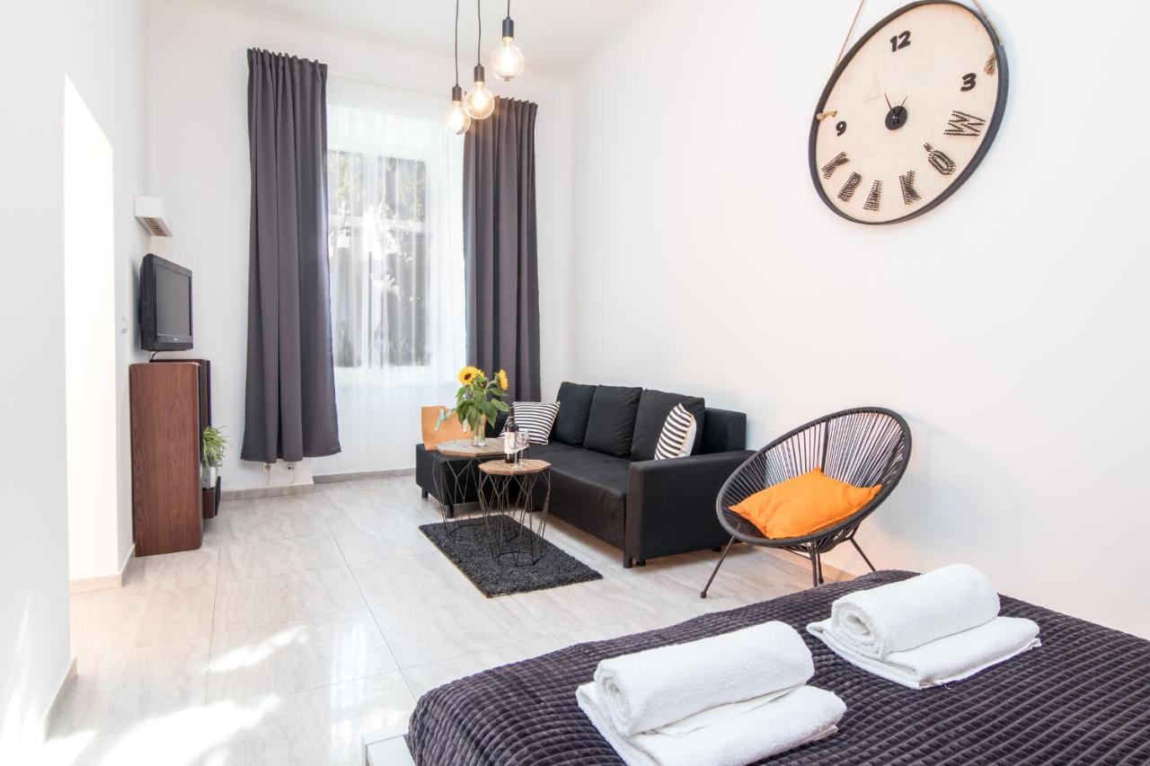 Cracow Best Location Apartment With Garden By Cozyplace Cracovia Exterior foto
